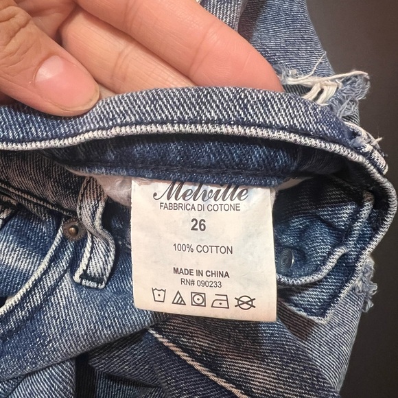 Brandy Melville Distressed High Rise Jeans size 26 EUC - Picture 2 of 9